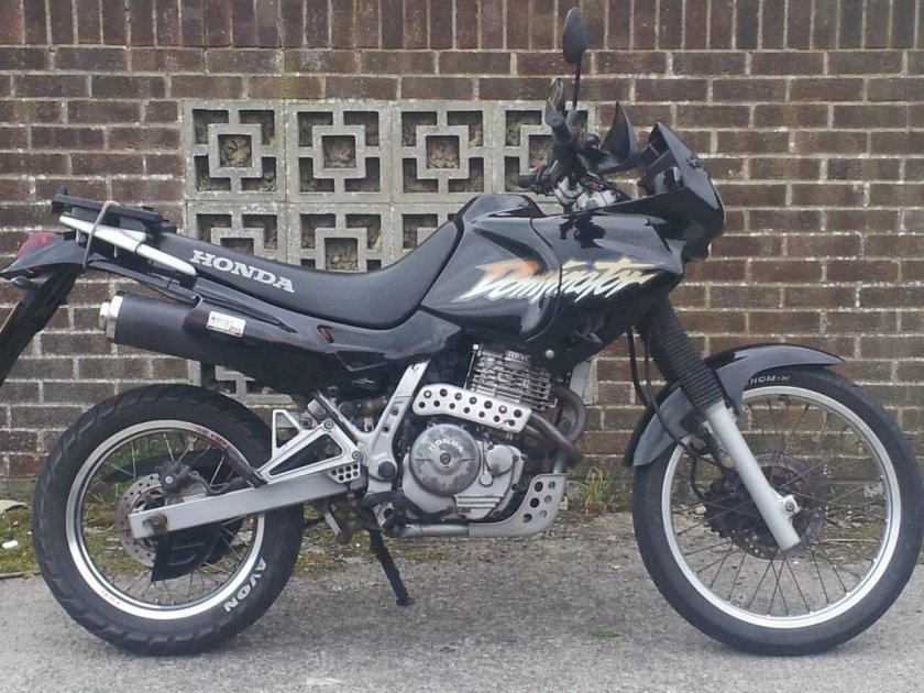 Honda Dominator 650