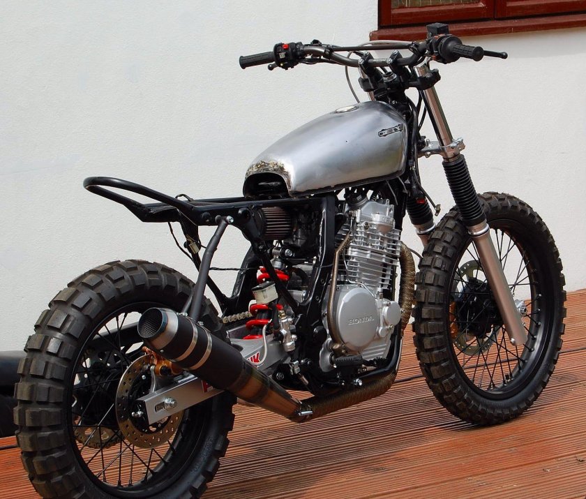 Honda Dominator 650 Scrambler