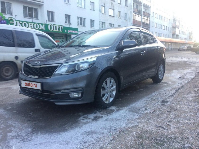 Киа Рио 2017 мокрый асфальт