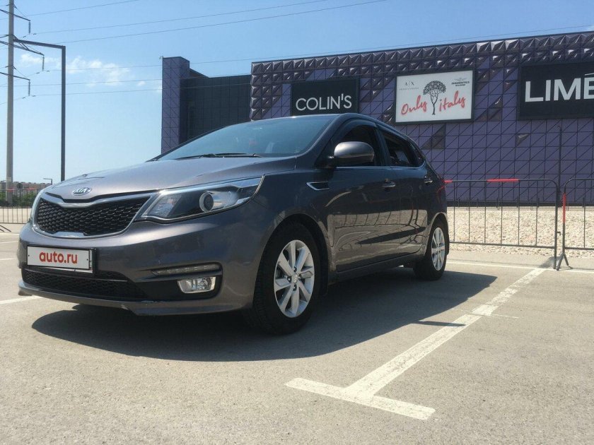 Kia Rio 2015 — 2017 III Рестайлинг черный