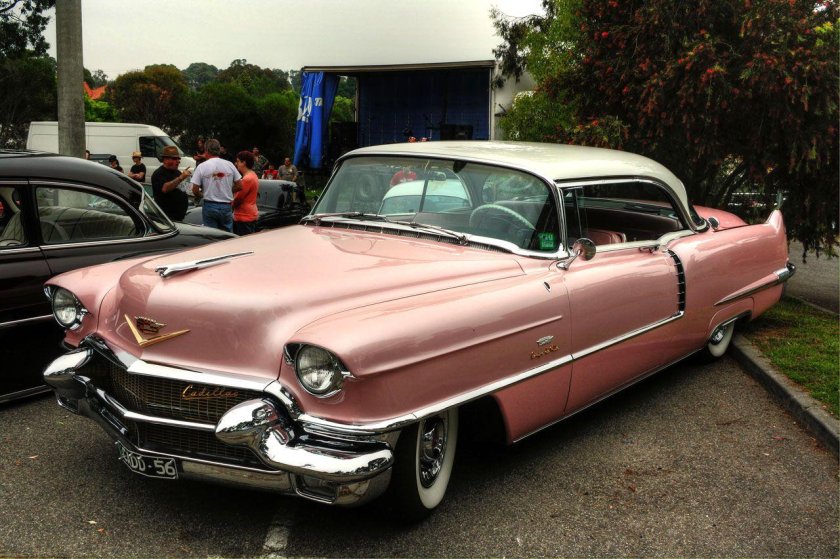 Cadillac Deville 1956 розовый