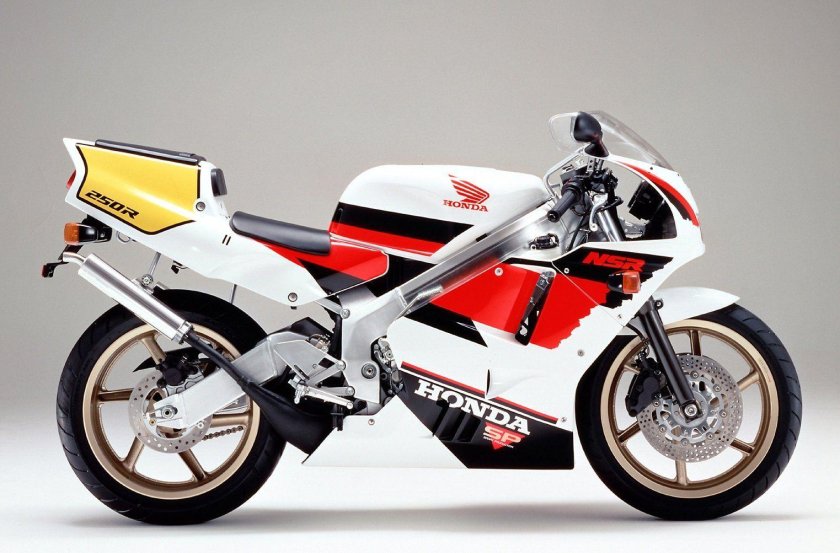 Honda NSR 250 MC 16