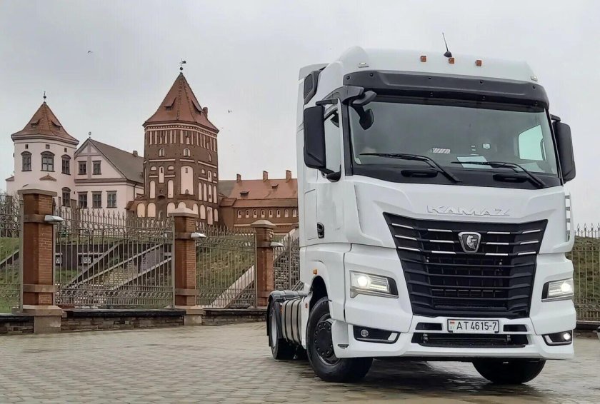 Тягач КАМАЗ-54901