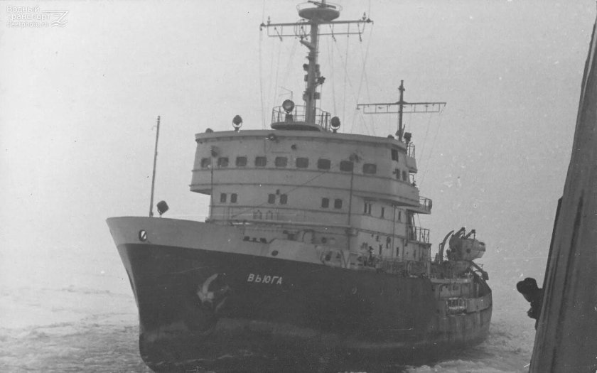 Ледокол Василий Прончищев