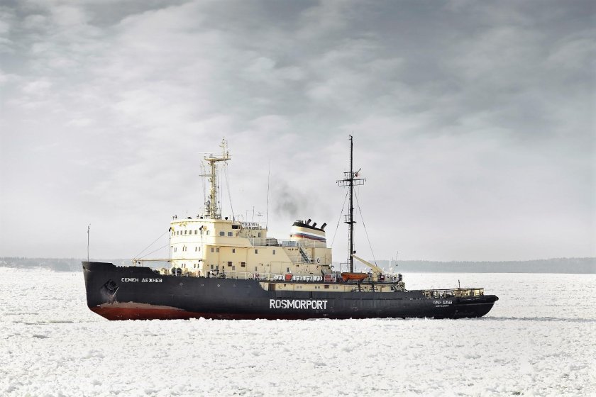 Ледокол Семен Дежнев