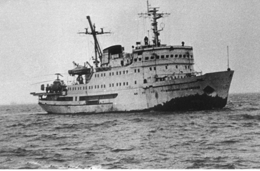 Ледокол Отто Шмидт