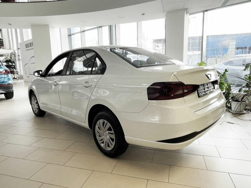 Jetta va3 белый