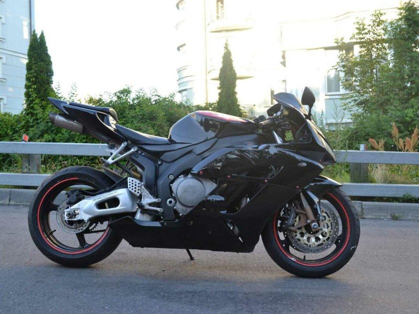 Хонда литровая мотоцикл