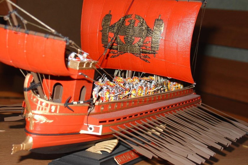 Римская трирема звезда