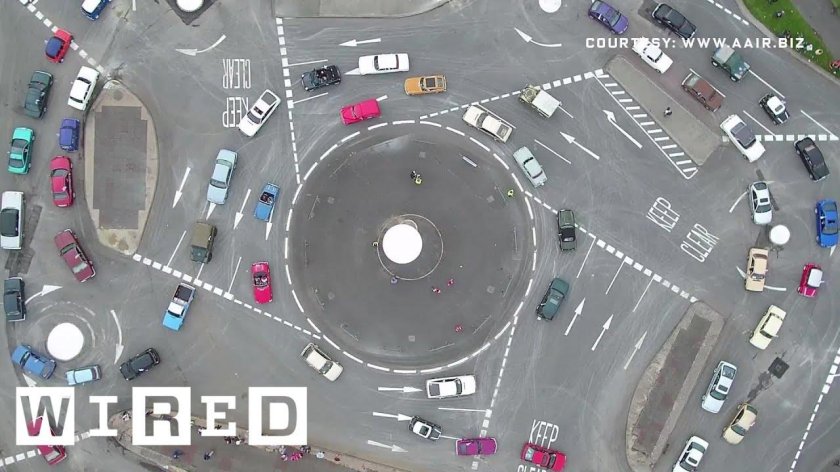Волшебная Кольцевая развязка (Magic Roundabout), Суиндон, Англия