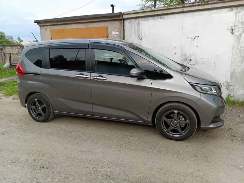 Honda freed на 16 колесах