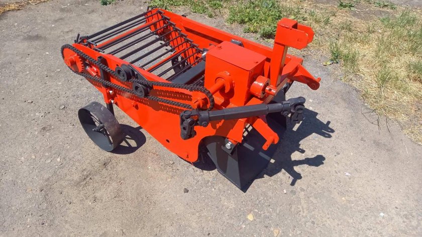 Почвофрезу для минитракторов МТЗ 132, 112, 152.