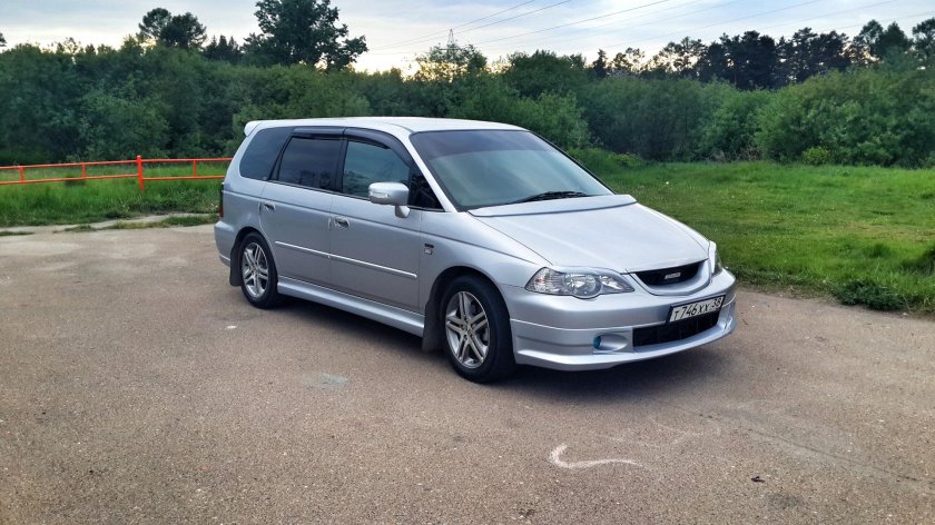 Хонда Одиссей Абсолют 2003