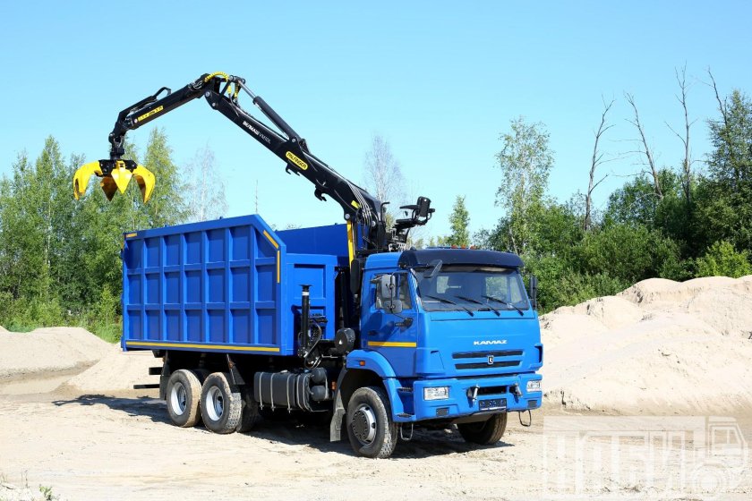 КАМАЗ 65115 ломовоз с манипулятором