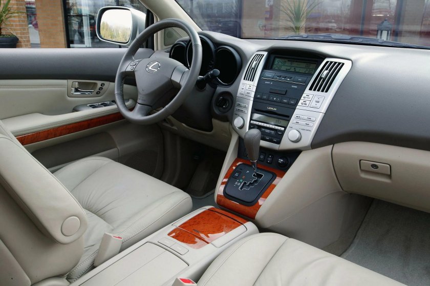 Лексус РХ 330