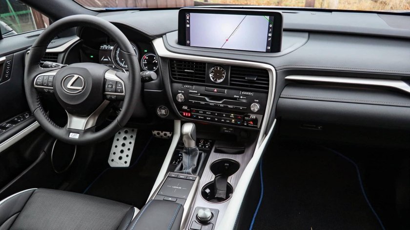 Lexus RX 2021 салон