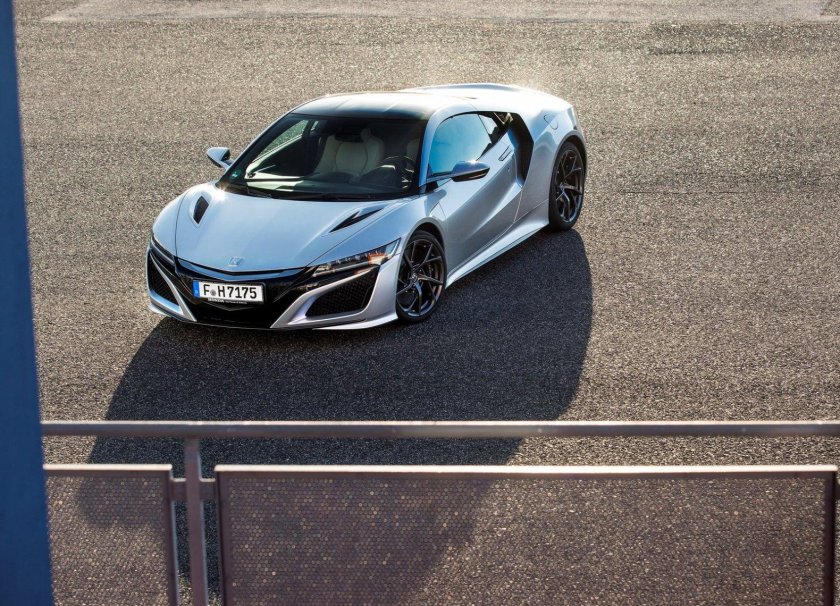 Хонда Акура НСХ серебристая