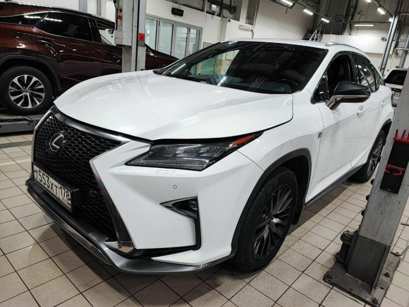 Лексус РХ 200 2015