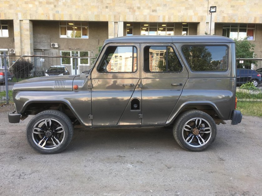 УАЗ Hunter r22