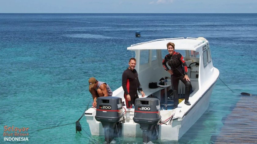 Лодка для дайвинга