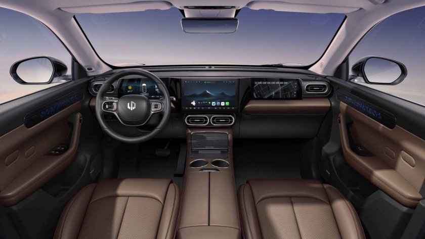 Leapmotor интерьер