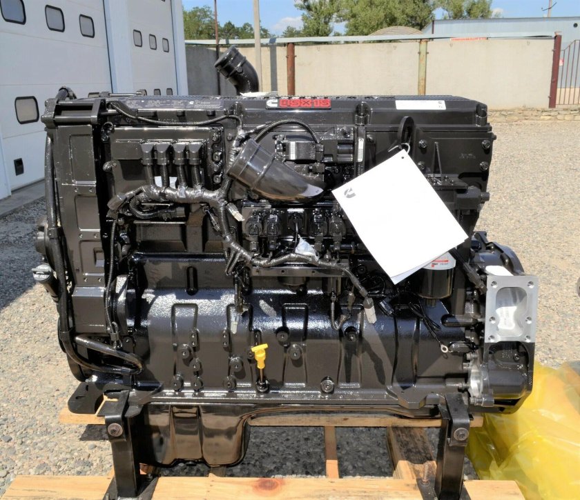 Двигатель Камминз