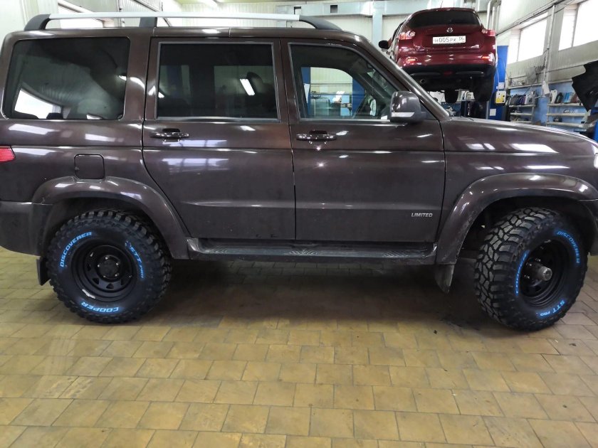 УАЗ Патриот на 31 колесах