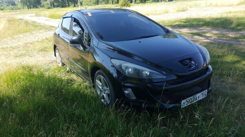 Плавник на Peugeot 308