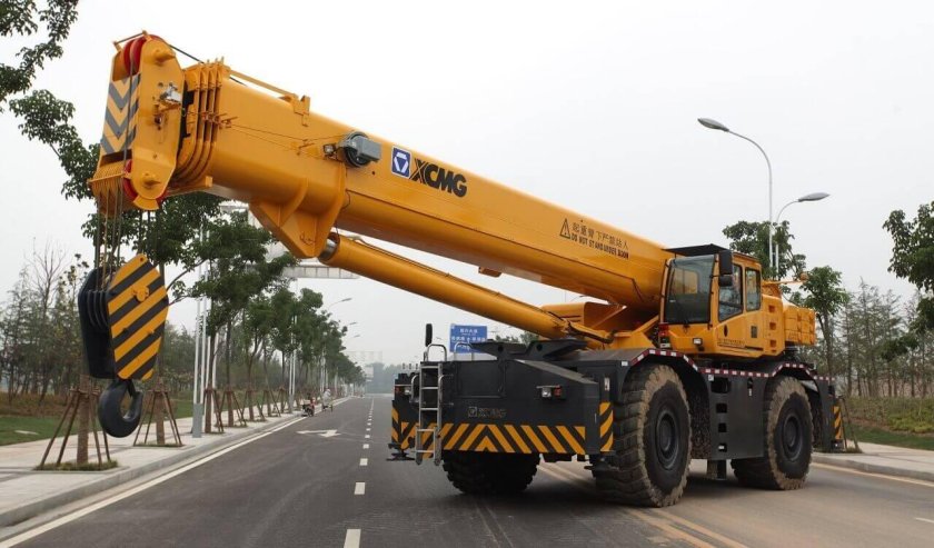 Короткобазный кран XCMG