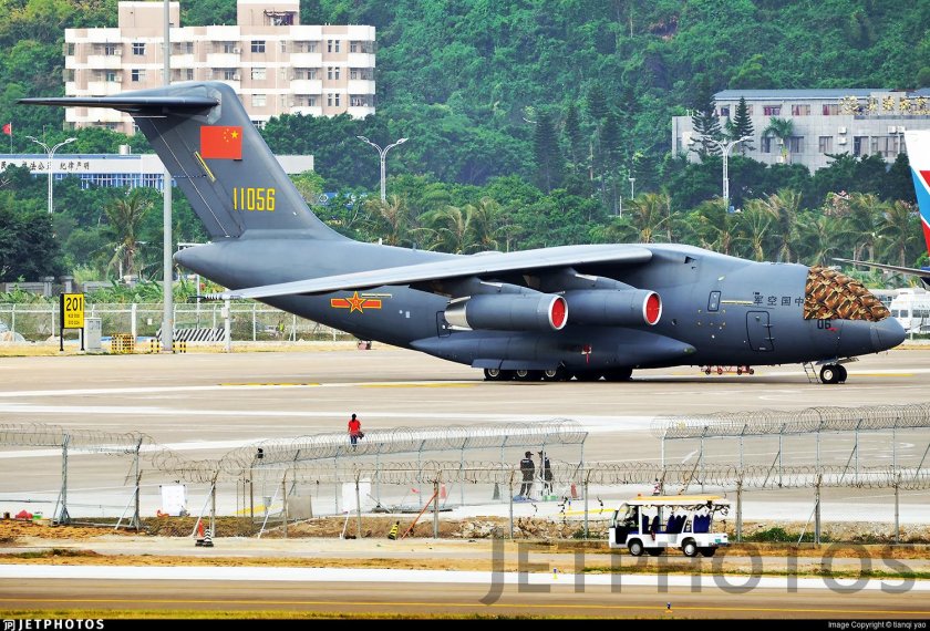 Y-20 военно-транспортный самолёт
