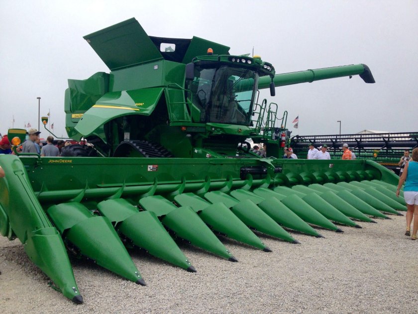 Жатка комбайна Джон Дир