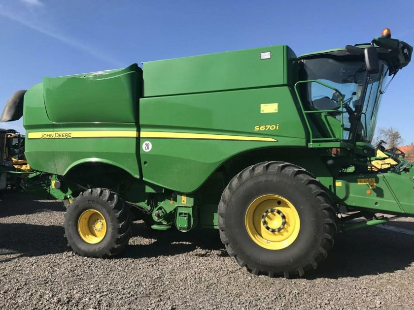 John Deere s670