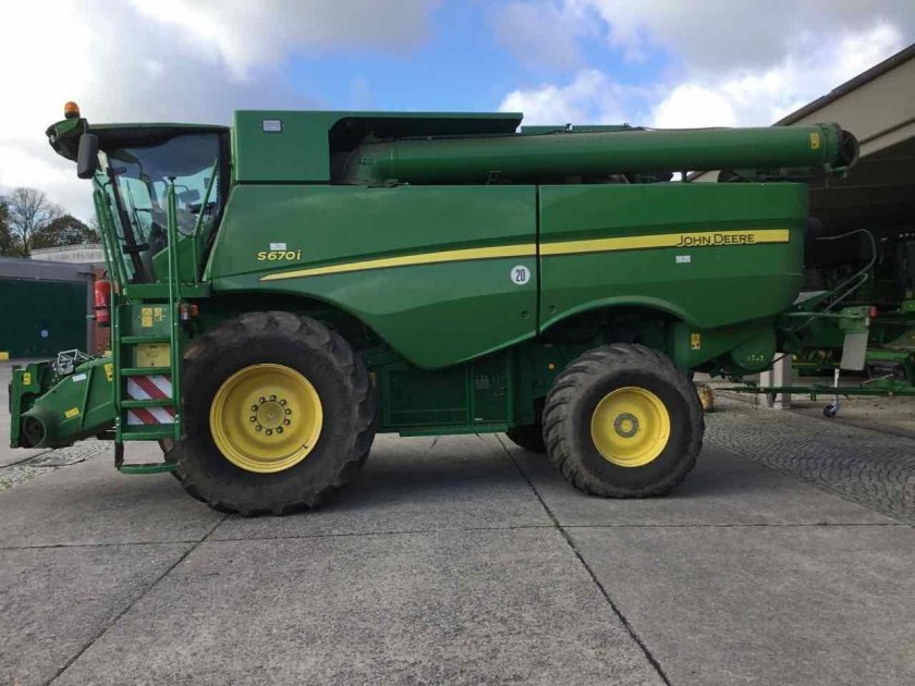 Комбайн Джон Дир s670i
