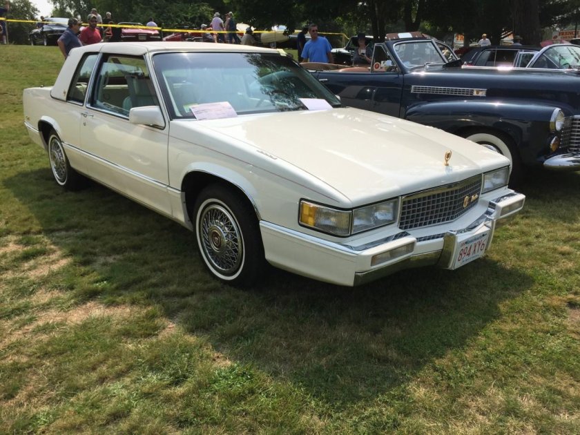 Кадиллак Девиль 1990 купе
