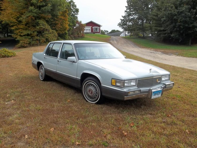 Кадиллак Девиль 1987 седан