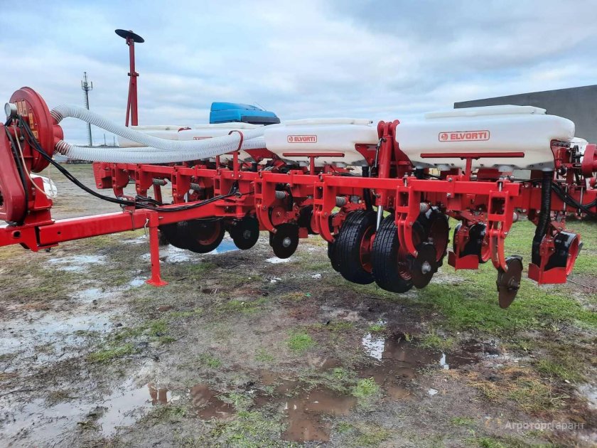 Сеялка Вега 8