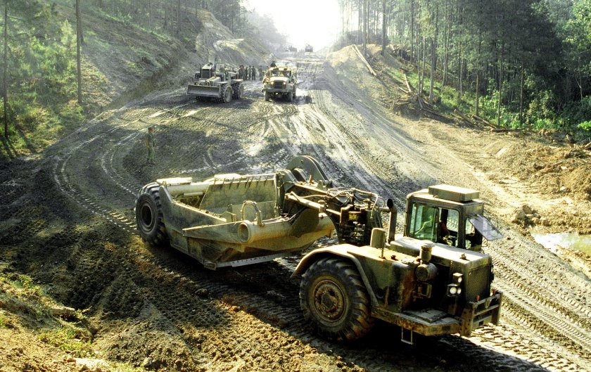 Скрепер дорожная техника