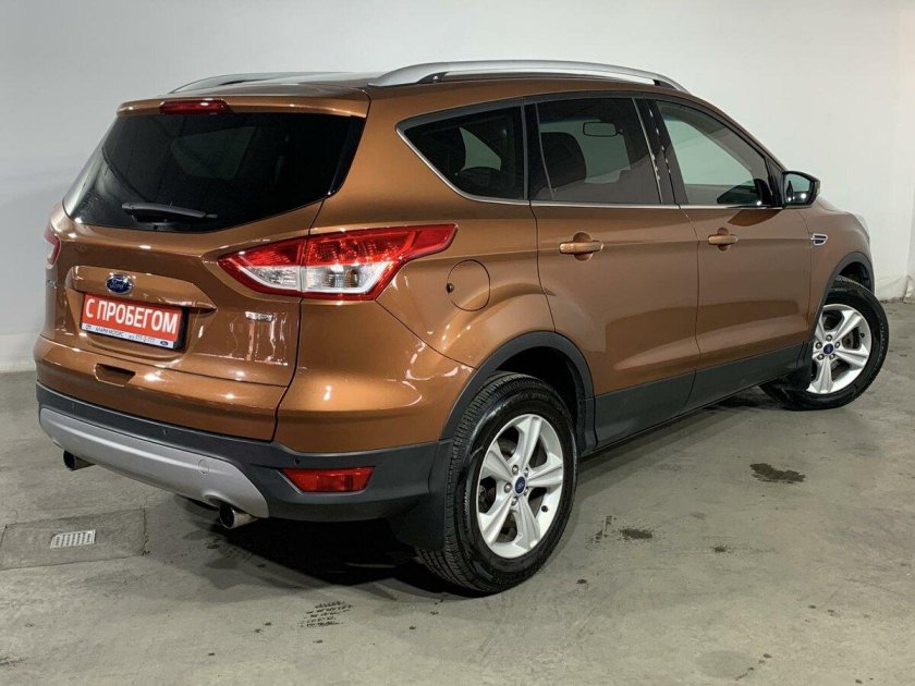 Форд Куга коричневый