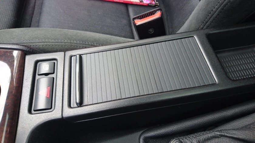 Шторка консоли БМВ е46