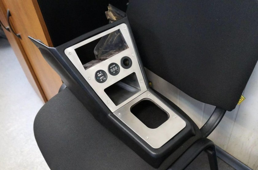 Центральная консоль v70r