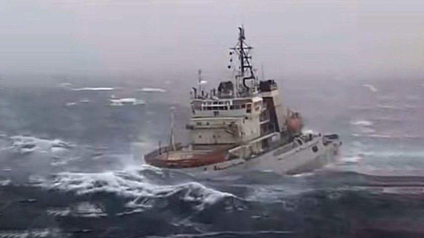 Николай Чикер буксир