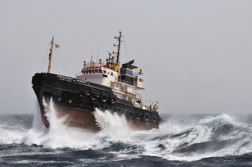 Рыболовецкий сейнер