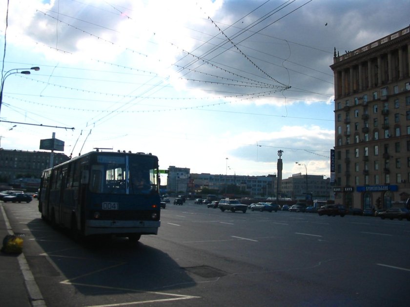 Троллейбус Икарус