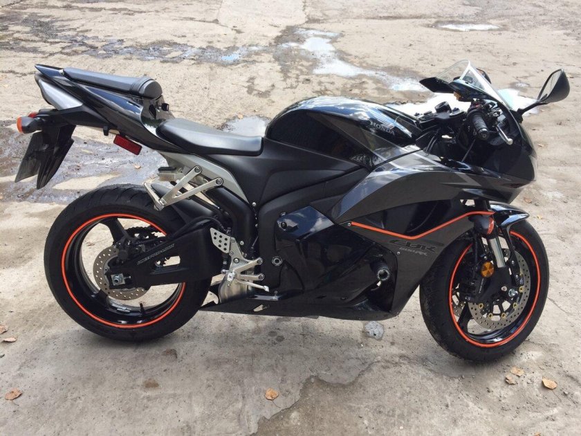 Honda cbr600rr Black