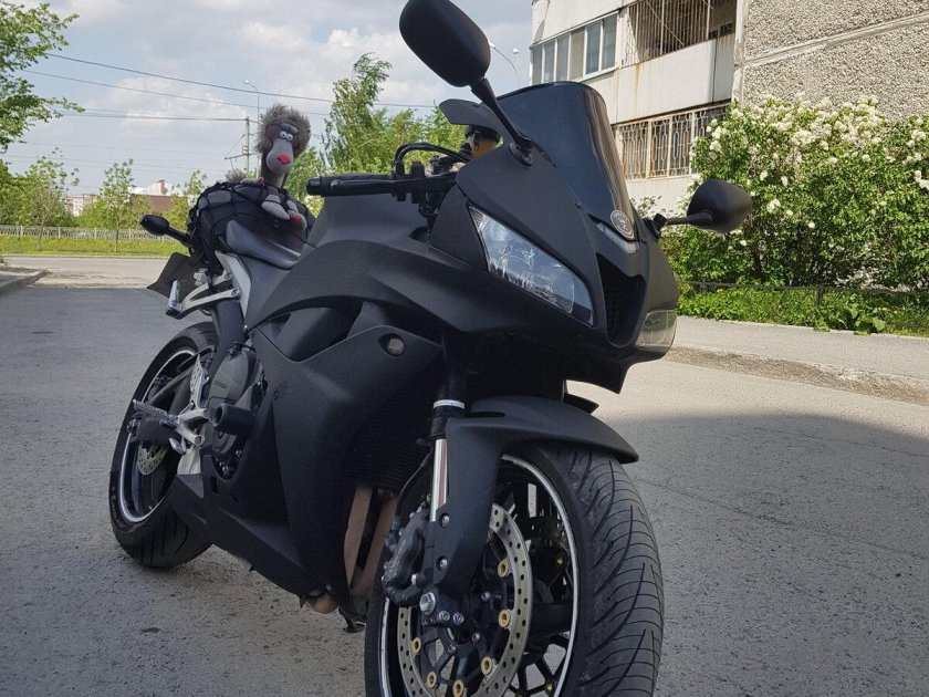 Honda 600rr черный