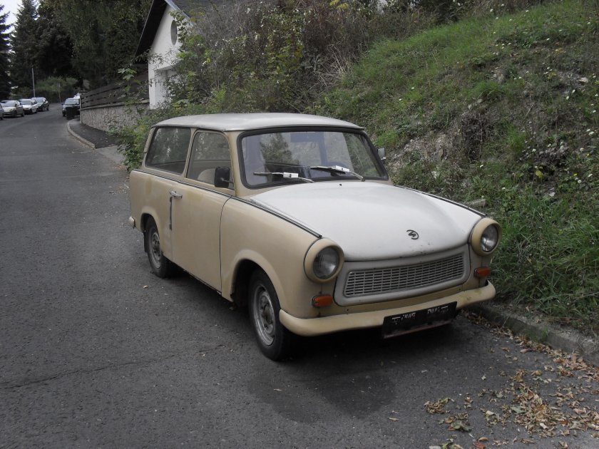 Трабант р 610 - 1100 салон