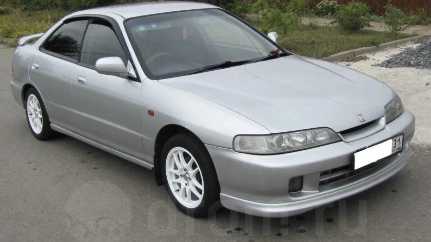 Honda Integra 1998 седан