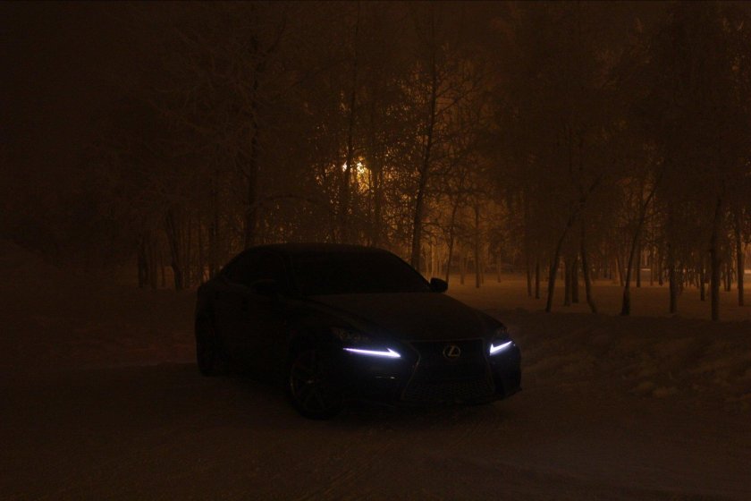 Лексус is 250 черный ночью