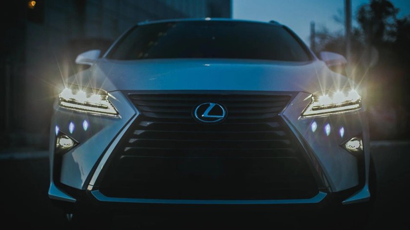 Лексус nx300 ночью