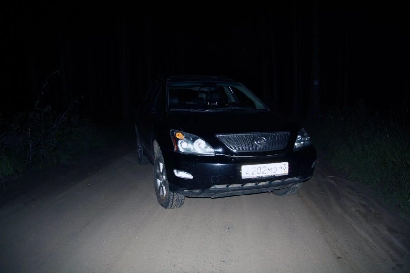 Лексус 300 в темноте